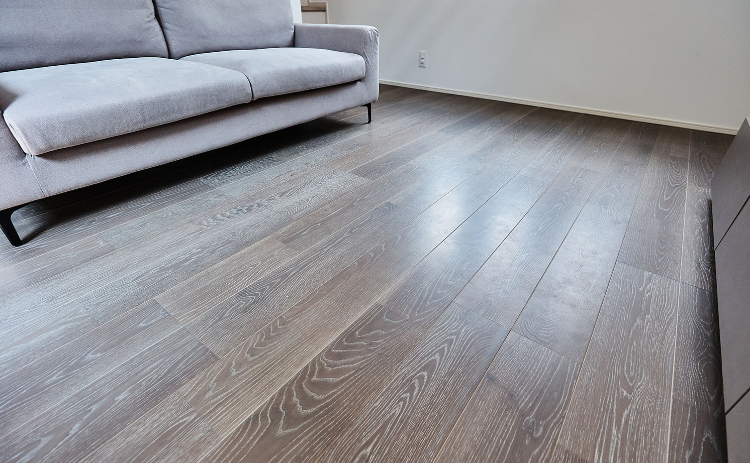 アイ工務店 【吹き抜け/2000万円台】リビングや小屋裏のシアタールームなど、高さを活かした設計で欲しい空間を実現の建築実例画像8