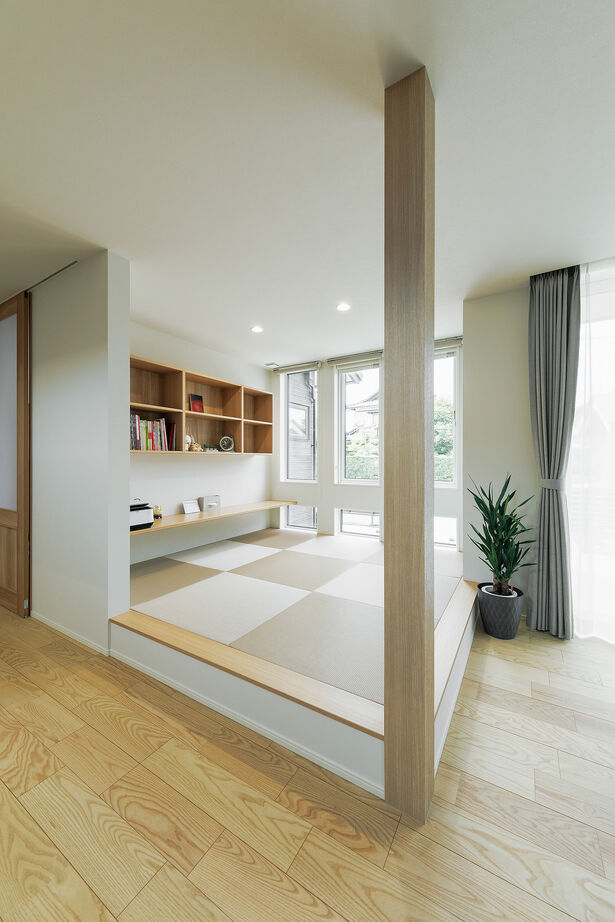 アイ工務店 【福井県/回遊動線/間取り図有】吹抜とスキップフロアの開放感。屋外～土間収納～水回りへつながる家の建築実例画像6