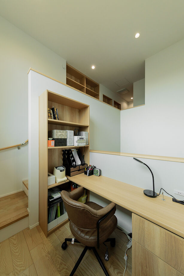 アイ工務店 【福井県/回遊動線/間取り図有】吹抜とスキップフロアの開放感。屋外～土間収納～水回りへつながる家の建築実例画像8