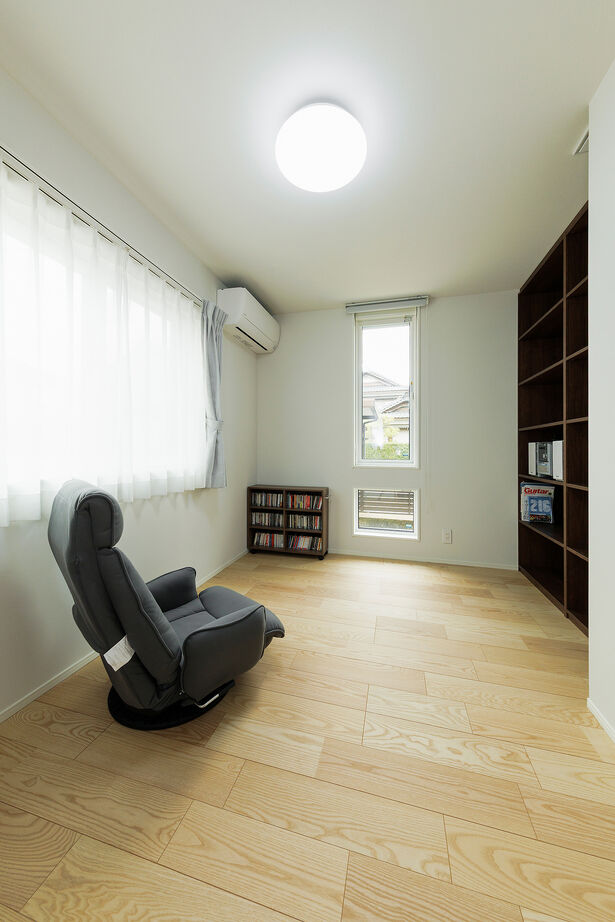 アイ工務店 【福井県/回遊動線/間取り図有】吹抜とスキップフロアの開放感。屋外～土間収納～水回りへつながる家の建築実例画像14