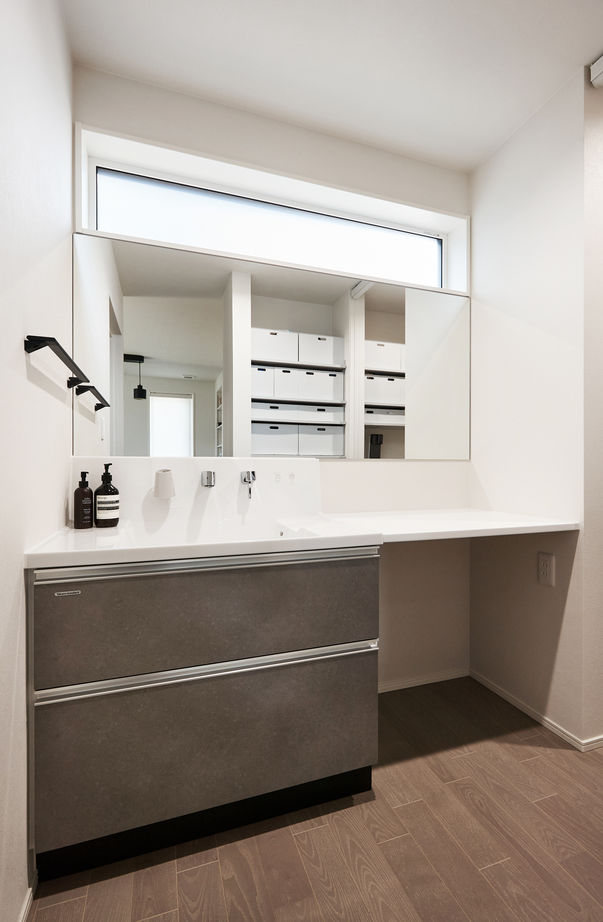 アイ工務店 【北海道札幌市/2000万円台/間取り図有】スキップフロアと暮らしやすい動線・収納が魅力の高断熱住宅の建築実例画像10