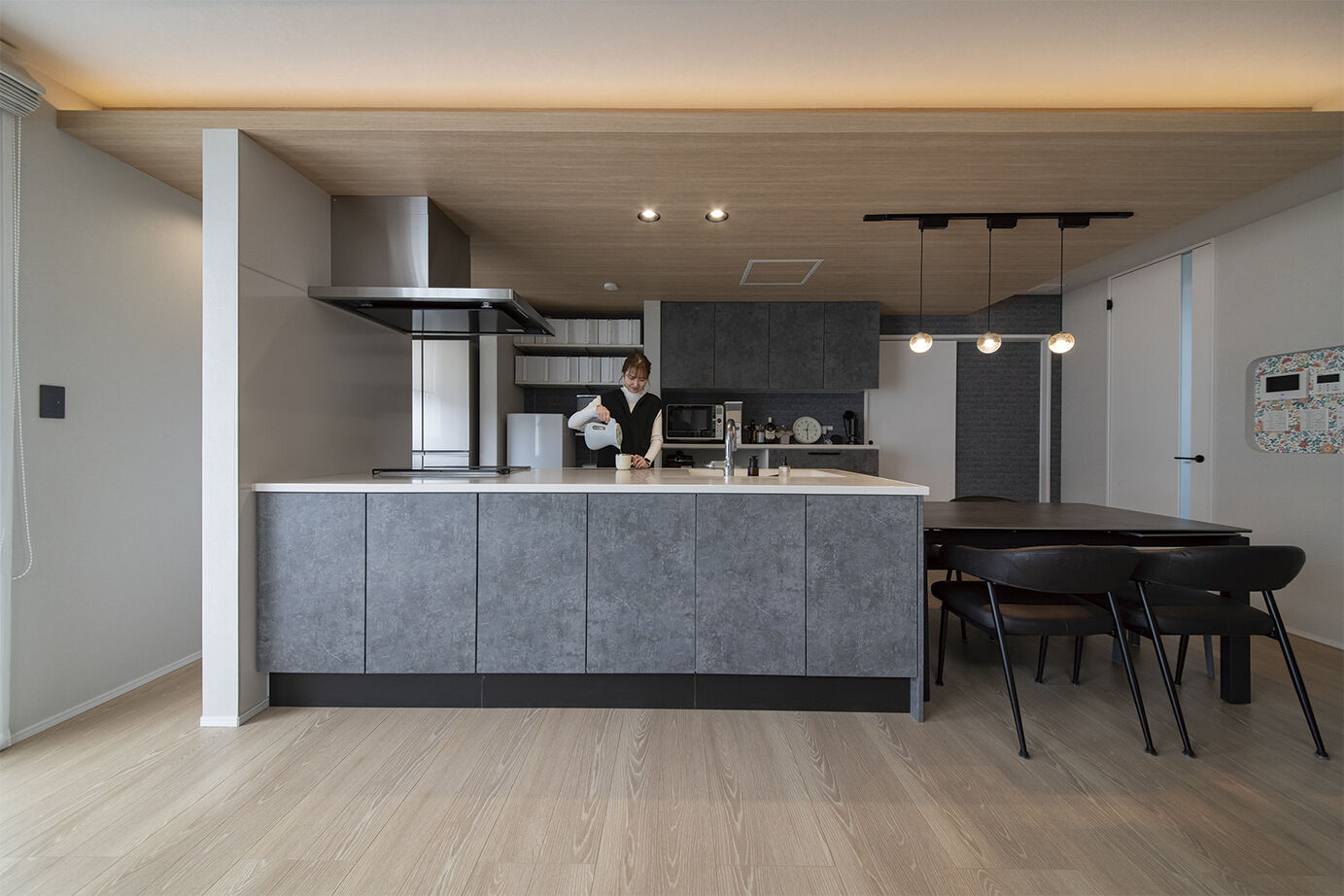 アイ工務店 【延床31.7坪／スキップフロア／動線】大開口＋ハーフ吹抜の開放感。高い性能が日々の暮らしを快適にの建築実例画像4