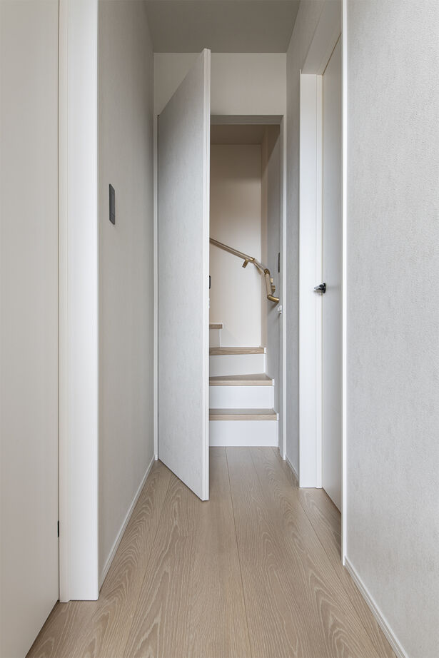 アイ工務店 【延床31.7坪／スキップフロア／動線】大開口＋ハーフ吹抜の開放感。高い性能が日々の暮らしを快適にの建築実例画像11