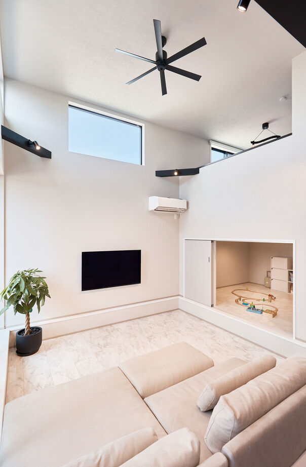 アイ工務店 【静岡県/半平屋/2000万円台】ダウンリビングと吹抜で開放感を追求した平屋風1.5階建ての建築実例画像5