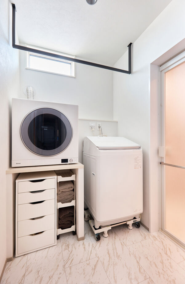 アイ工務店 【静岡県/半平屋/2000万円台】ダウンリビングと吹抜で開放感を追求した平屋風1.5階建ての建築実例画像13