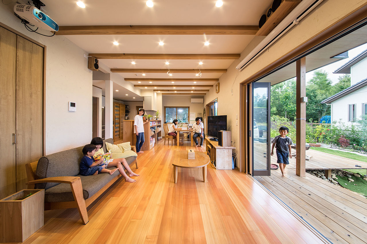 水田建設（水田建築一級建築士事務所） 【太陽光10kW×耐震等級3｜間取り有】大家族がのびのびと、自然とともに暮らすアウトドアリビングのある家の建築実例画像2