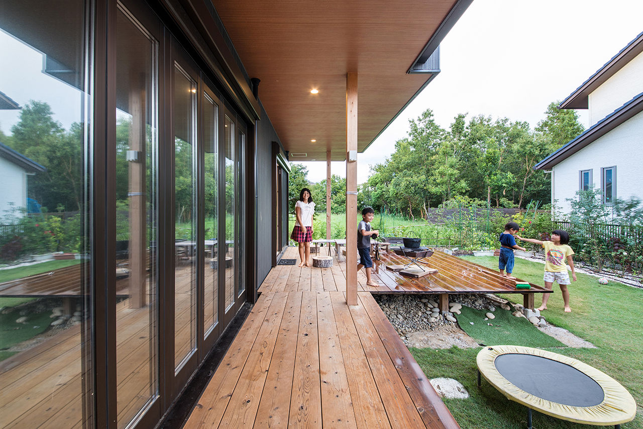 水田建設（水田建築一級建築士事務所） 【太陽光10kW×耐震等級3｜間取り有】大家族がのびのびと、自然とともに暮らすアウトドアリビングのある家の建築実例画像3
