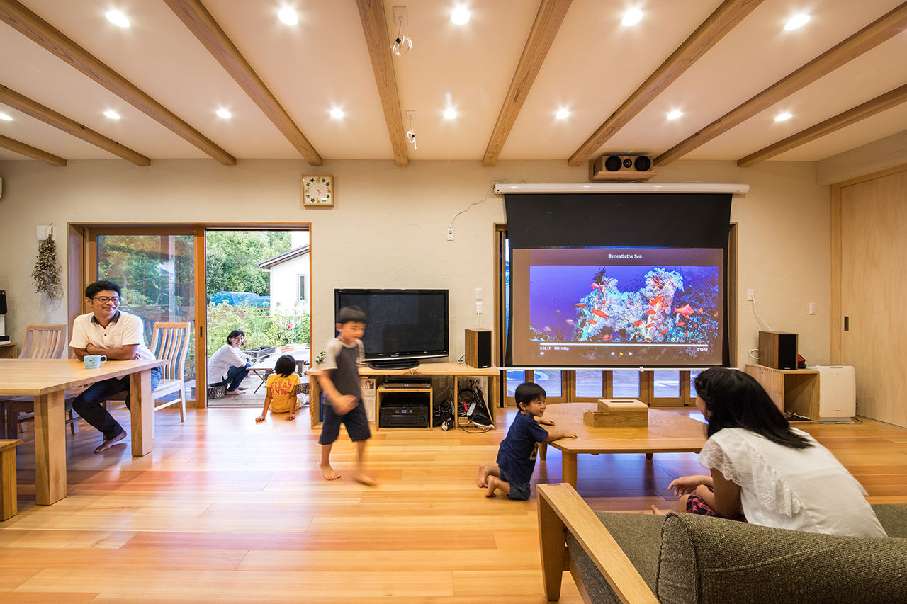 水田建設（水田建築一級建築士事務所） 【太陽光10kW×耐震等級3｜間取り有】大家族がのびのびと、自然とともに暮らすアウトドアリビングのある家の建築実例画像4