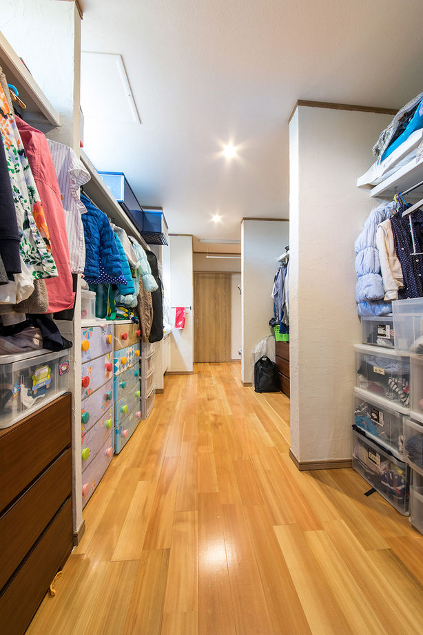 水田建設（水田建築一級建築士事務所） 【太陽光10kW×耐震等級3｜間取り有】大家族がのびのびと、自然とともに暮らすアウトドアリビングのある家の建築実例画像6