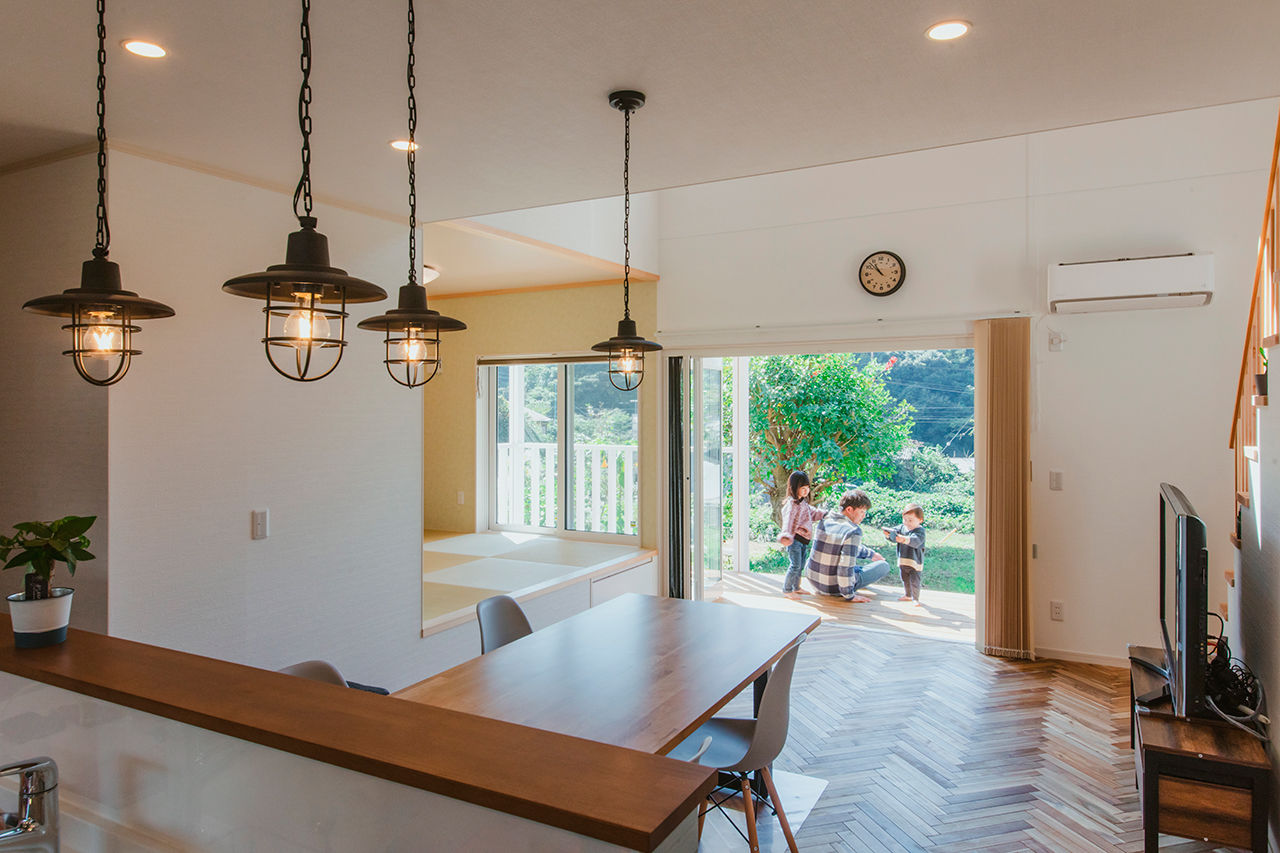 水田建設（水田建築一級建築士事務所） 【おしゃれな家｜2000万円台｜30坪台｜間取り図有】吹抜けリビングも実現！緑に囲まれたカリフォルニア住宅の建築実例画像5