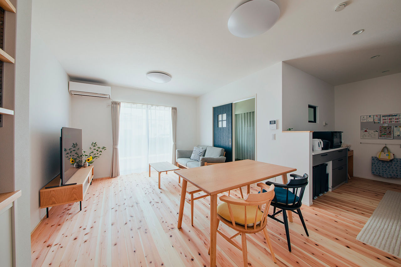 水田建設（水田建築一級建築士事務所） 【平屋｜2000万円台｜30坪台】平屋で完全分離の二世帯住宅。ゆとりある空間設計とコンパクトを同時に実現！の建築実例画像4