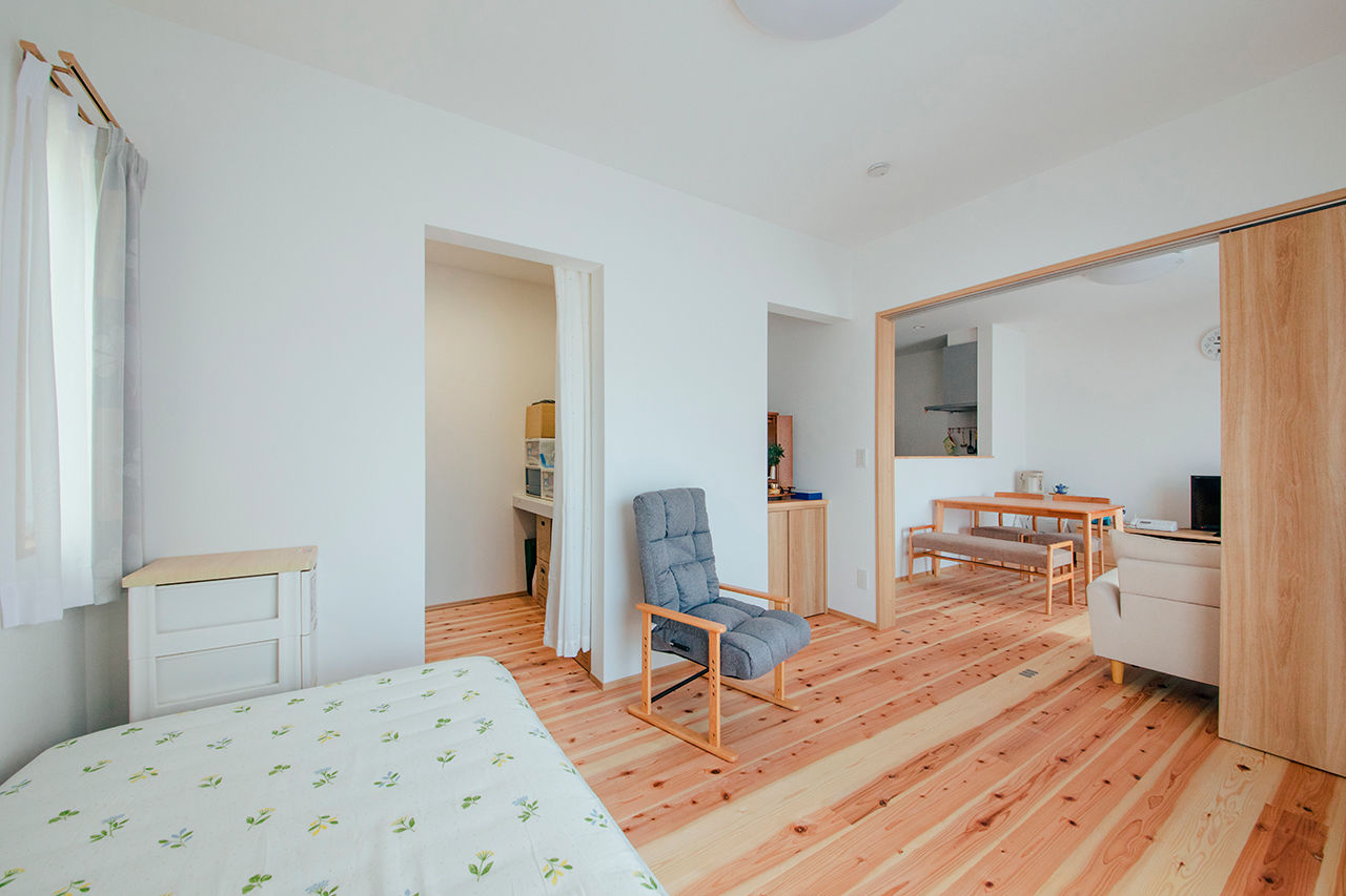 水田建設（水田建築一級建築士事務所） 【平屋｜2000万円台｜30坪台】平屋で完全分離の二世帯住宅。ゆとりある空間設計とコンパクトを同時に実現！の建築実例画像10