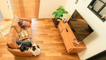 スローライフ住宅設計 【2100万円台／UA値0.29／C値0.2／耐震等級3】開放感のあるくつろぎリビングと、こだわりのカフェキッチンの建築実例画像3