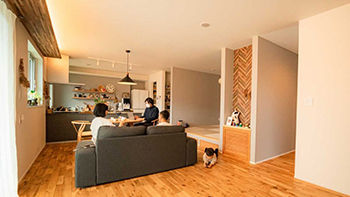 スローライフ住宅設計 【1900万円台／UA値0.27／C値0.1／耐震等級3】居心地の良さを追求したこだわりとセンスが光る平屋の建築実例画像2