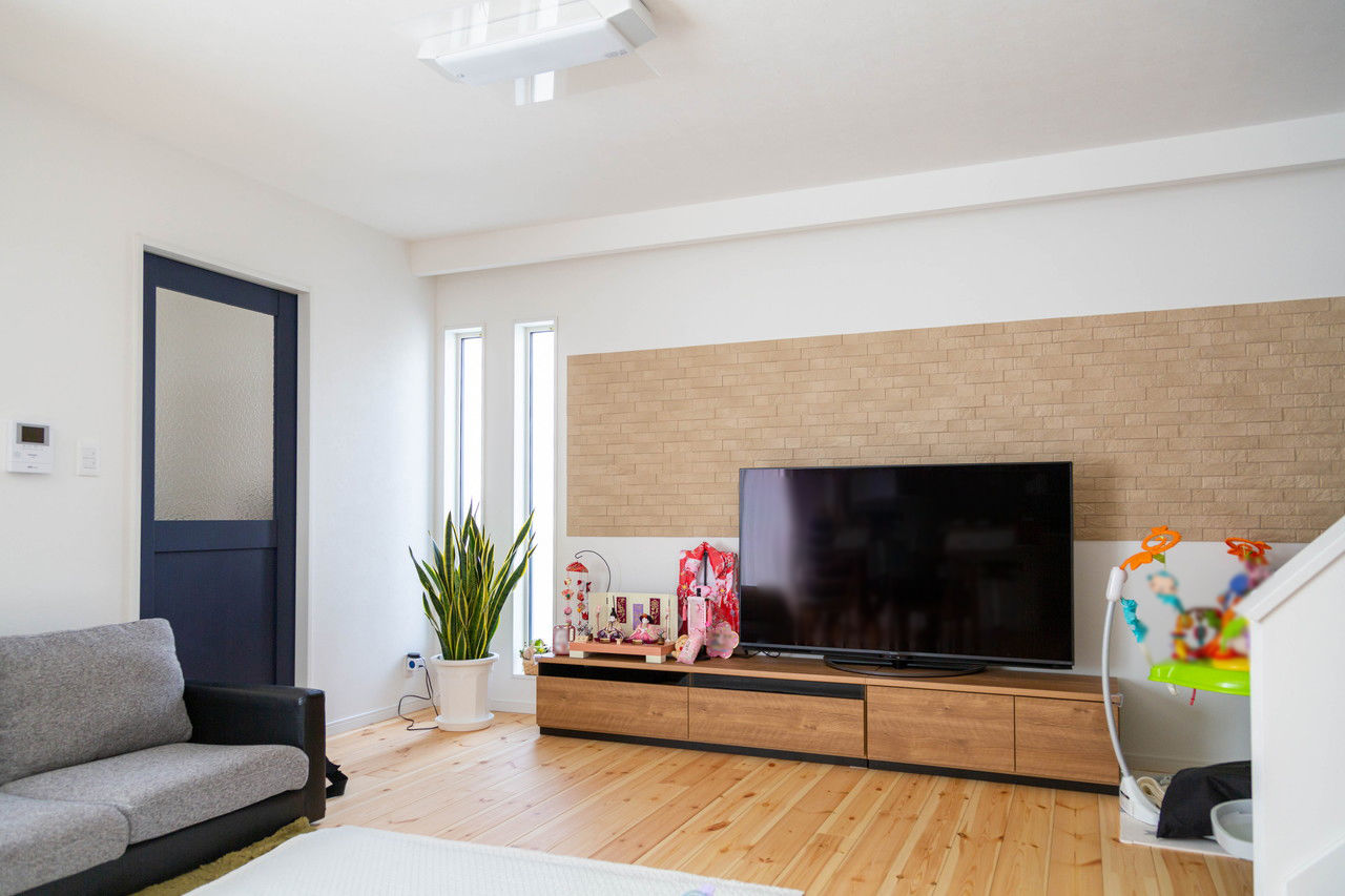 ヤマウラ 【カウンター付きキッチン｜こだわりデザイン】自由設計で実現したカフェのように心地よい家の建築実例画像2