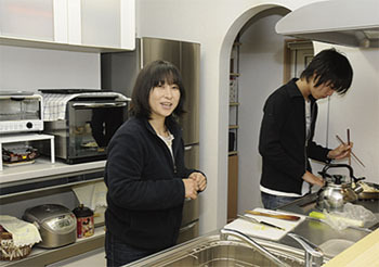 東武ニューハウス（加須・羽生・久喜） 【1500～2000万円/39坪】家族が集う吹抜けリビング 温もり溢れる南欧風スタイルを内観・外観で楽しめる家の建築実例画像4