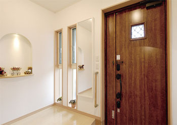 東武ニューハウス（加須・羽生・久喜） 【1500～2000万円/39坪】家族が集う吹抜けリビング 温もり溢れる南欧風スタイルを内観・外観で楽しめる家の建築実例画像5