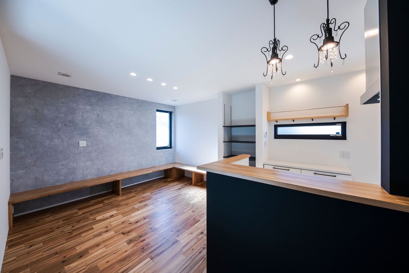 埼玉の平屋　アップルホーム 人目を遮るプライベート空間で春は花見、夏はＢＢＱに花火。雨の日も愛おしい「お花見バルコニー」のある家の建築実例画像7