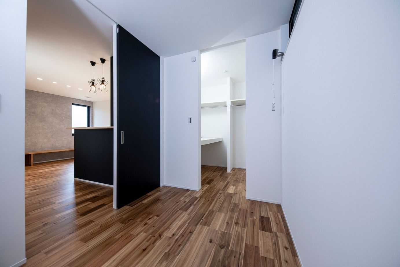 埼玉の平屋　アップルホーム 人目を遮るプライベート空間で春は花見、夏はＢＢＱに花火。雨の日も愛おしい「お花見バルコニー」のある家の建築実例画像8