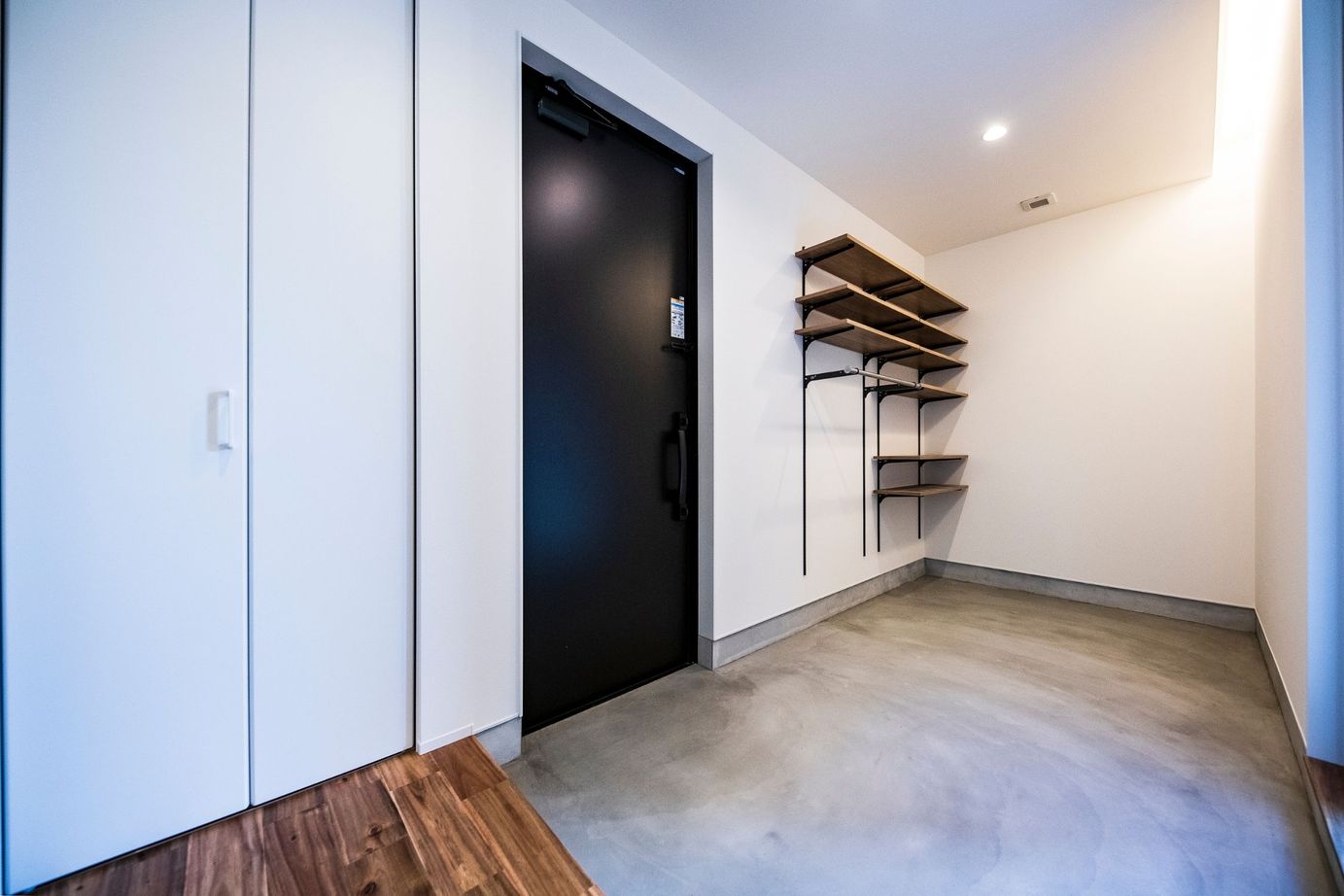 埼玉の平屋　アップルホーム 人目を遮るプライベート空間で春は花見、夏はＢＢＱに花火。雨の日も愛おしい「お花見バルコニー」のある家の建築実例画像9