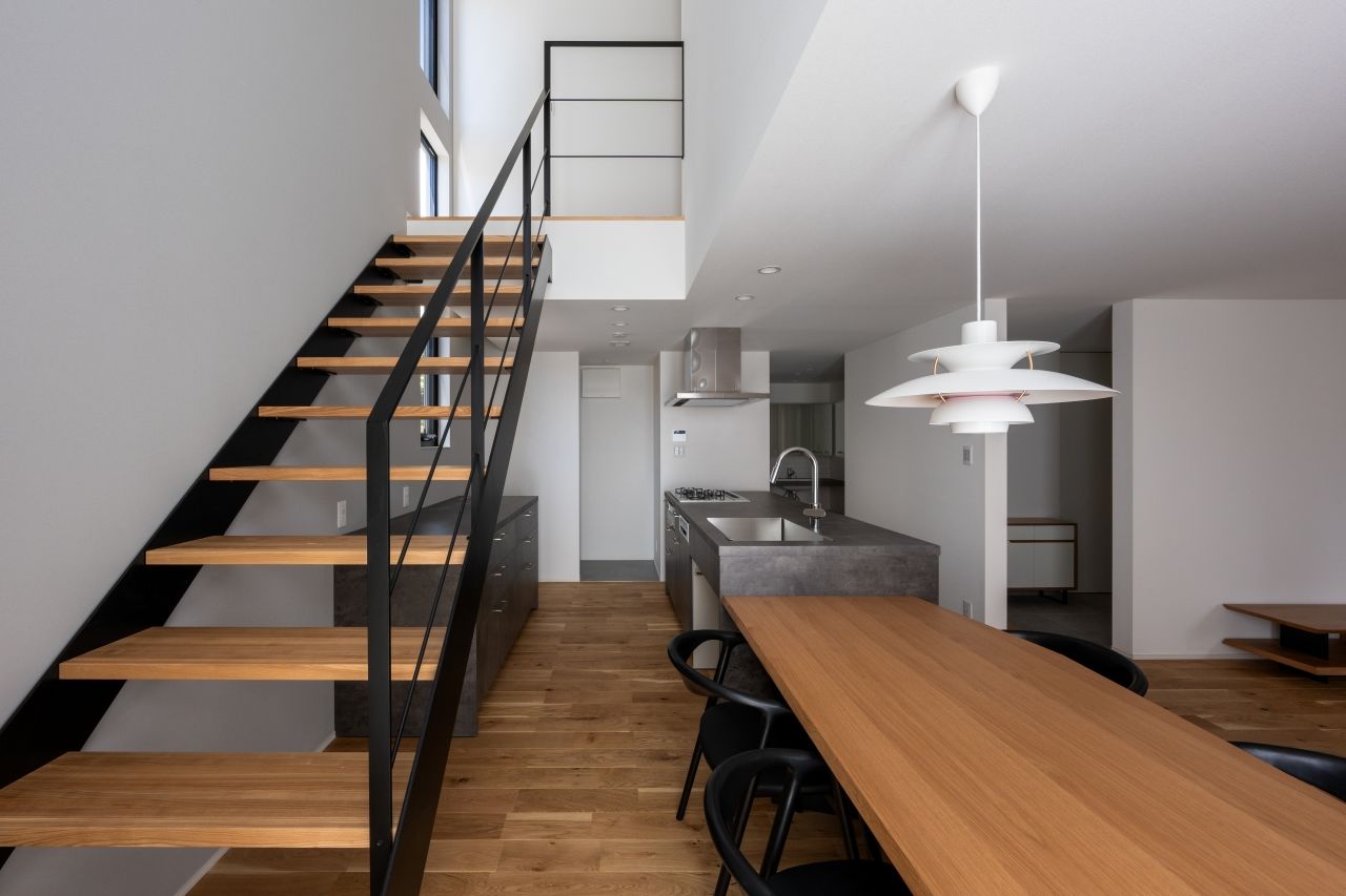 ワイズプロダクト 【藤沢市/2000万円台/30坪台/家具付のデザイン規格住宅】自然素材×ガラスが表情豊かなファサードの家の建築実例画像4