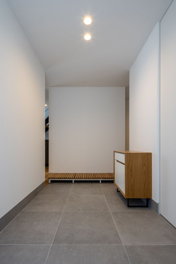 ワイズプロダクト 【藤沢市/2000万円台/30坪台/家具付のデザイン規格住宅】自然素材×ガラスが表情豊かなファサードの家の建築実例画像7