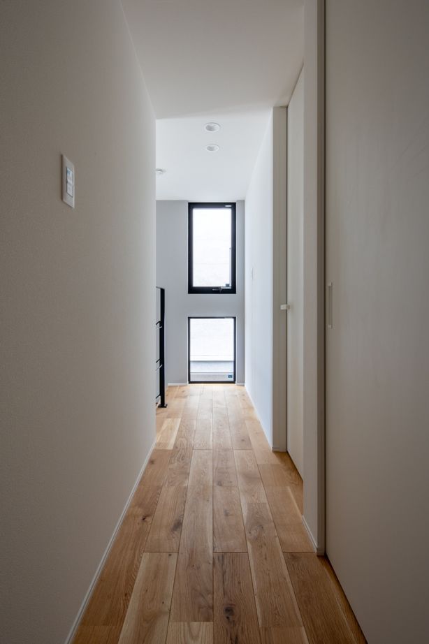 ワイズプロダクト 【藤沢市/2000万円台/30坪台/家具付のデザイン規格住宅】自然素材×ガラスが表情豊かなファサードの家の建築実例画像9