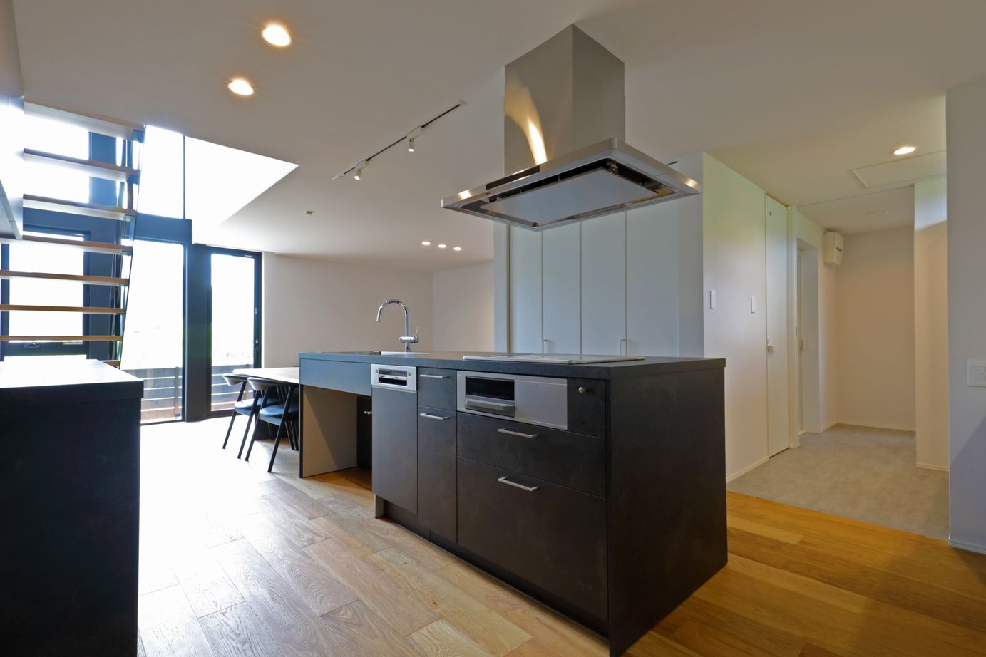 ワイズプロダクト 【相模原市/2000万円台/30坪/家具付きのデザイン規格住宅】シンプルなカッコよさと使いやすさを両立した家の建築実例画像7