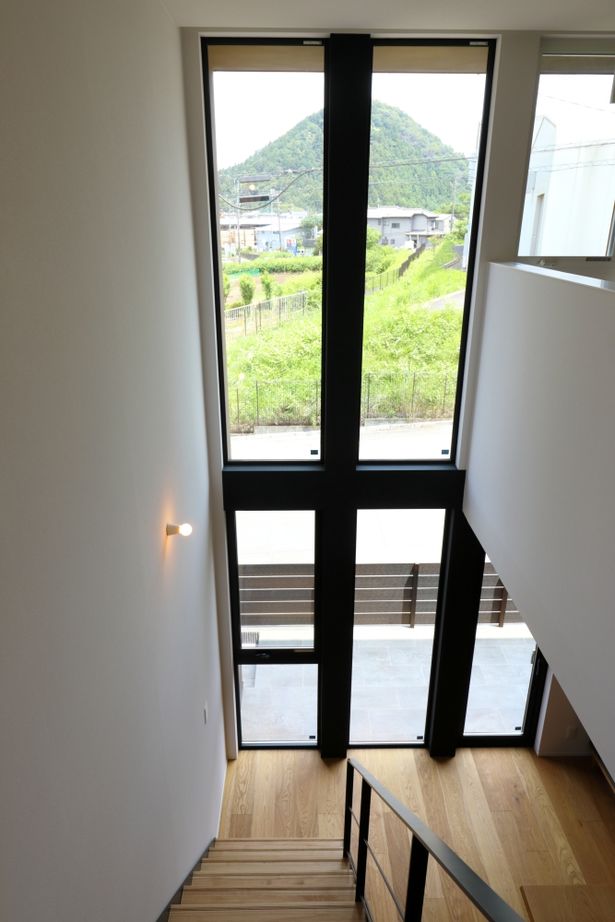 ワイズプロダクト 【相模原市/2000万円台/30坪/家具付きのデザイン規格住宅】シンプルなカッコよさと使いやすさを両立した家の建築実例画像17