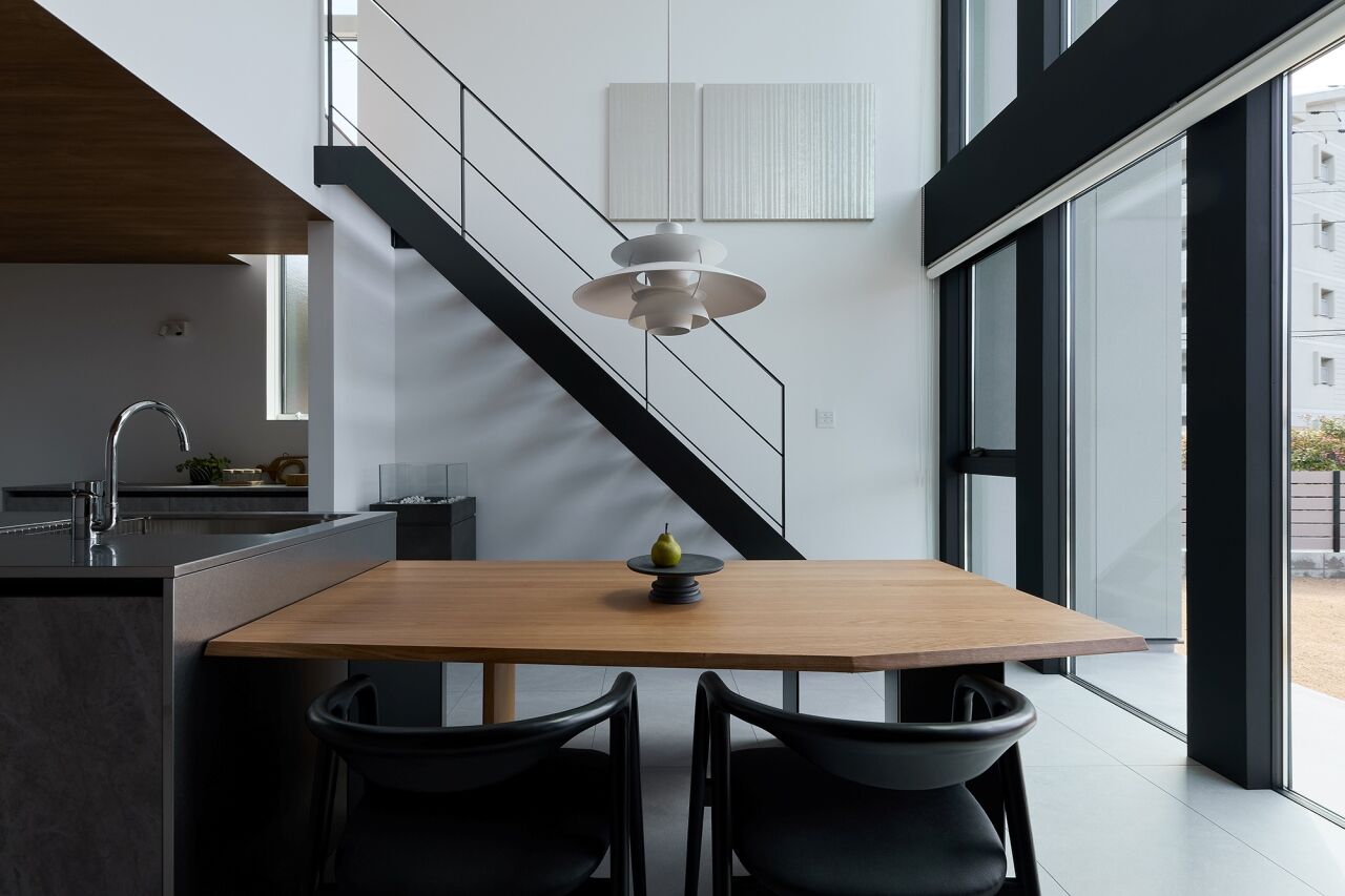 ワイズプロダクト 【家具付きのデザイン規格住宅】自分好みにカスタマイズが可能。ギャラリーのような外観の美しい住まいの建築実例画像2