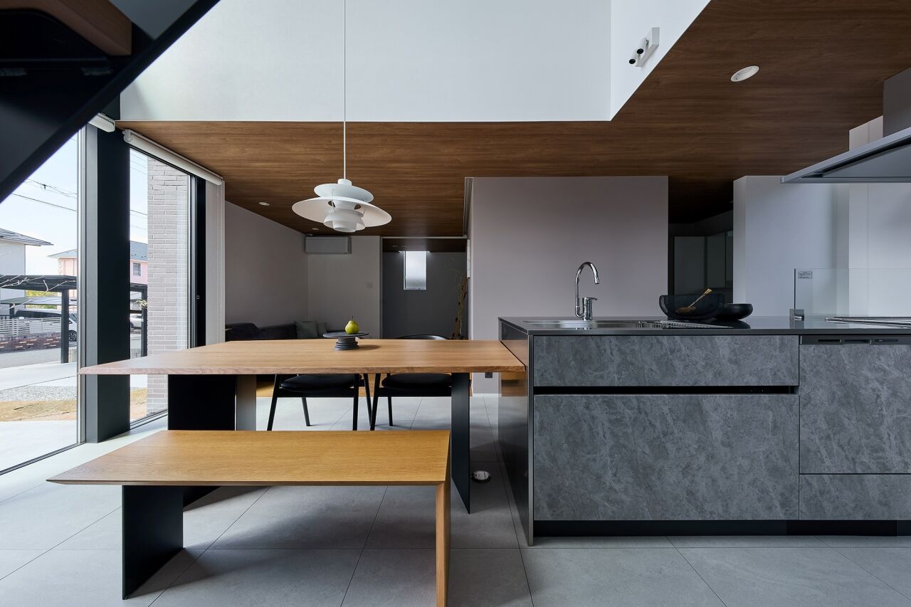 ワイズプロダクト 【家具付きのデザイン規格住宅】自分好みにカスタマイズが可能。ギャラリーのような外観の美しい住まいの建築実例画像3