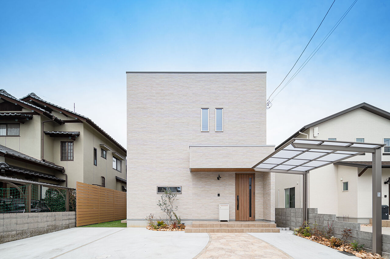 KOYO ARCHITECTS 【愛媛県伊予郡／30坪台／書斎】在宅ワーク用書斎あり／南側大開口でリビングが明るいホテルライクな住まいの建築実例画像10