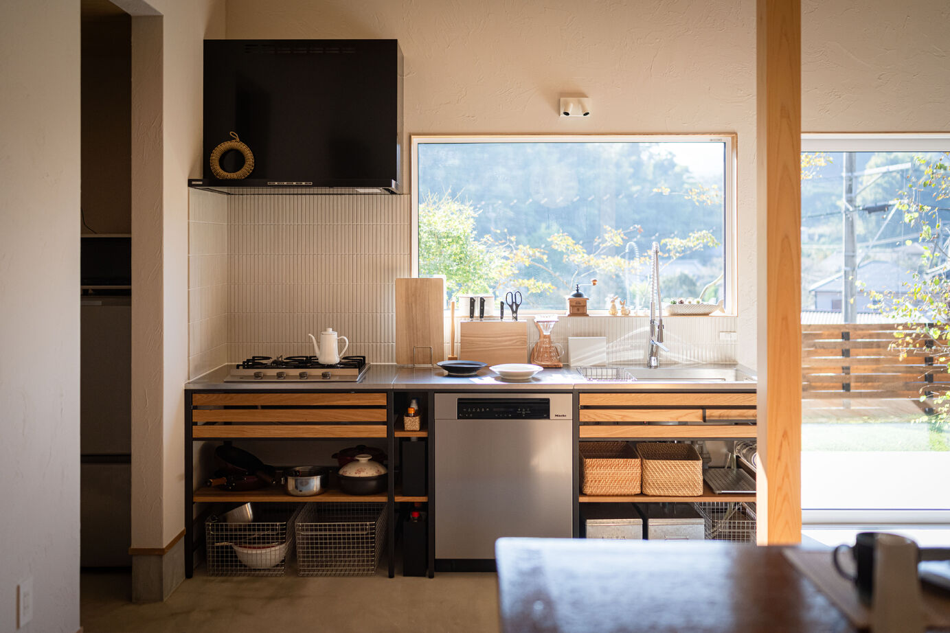 KOYO ARCHITECTS 山々の美景を穏やかに味わう平屋の建築実例画像8