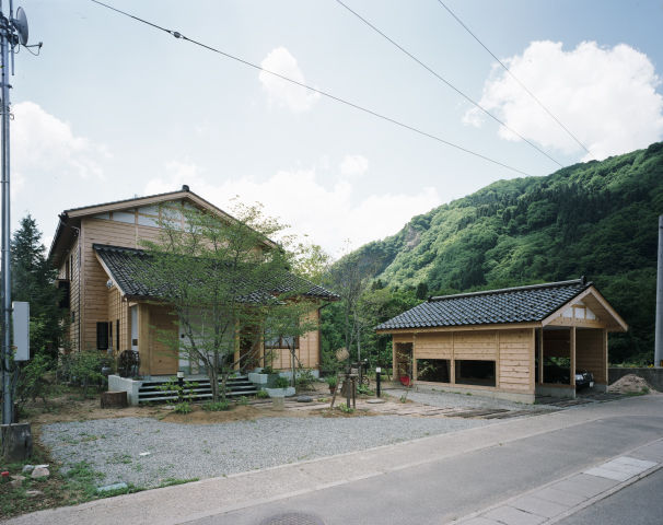 SUUMO】 【石川県/無垢材】ケヤキの造作キッチンなどこだわりをつめた、地元の木材を使って建設した能登ヒバの家 - 大島 の建築実例詳細 | 注文住宅