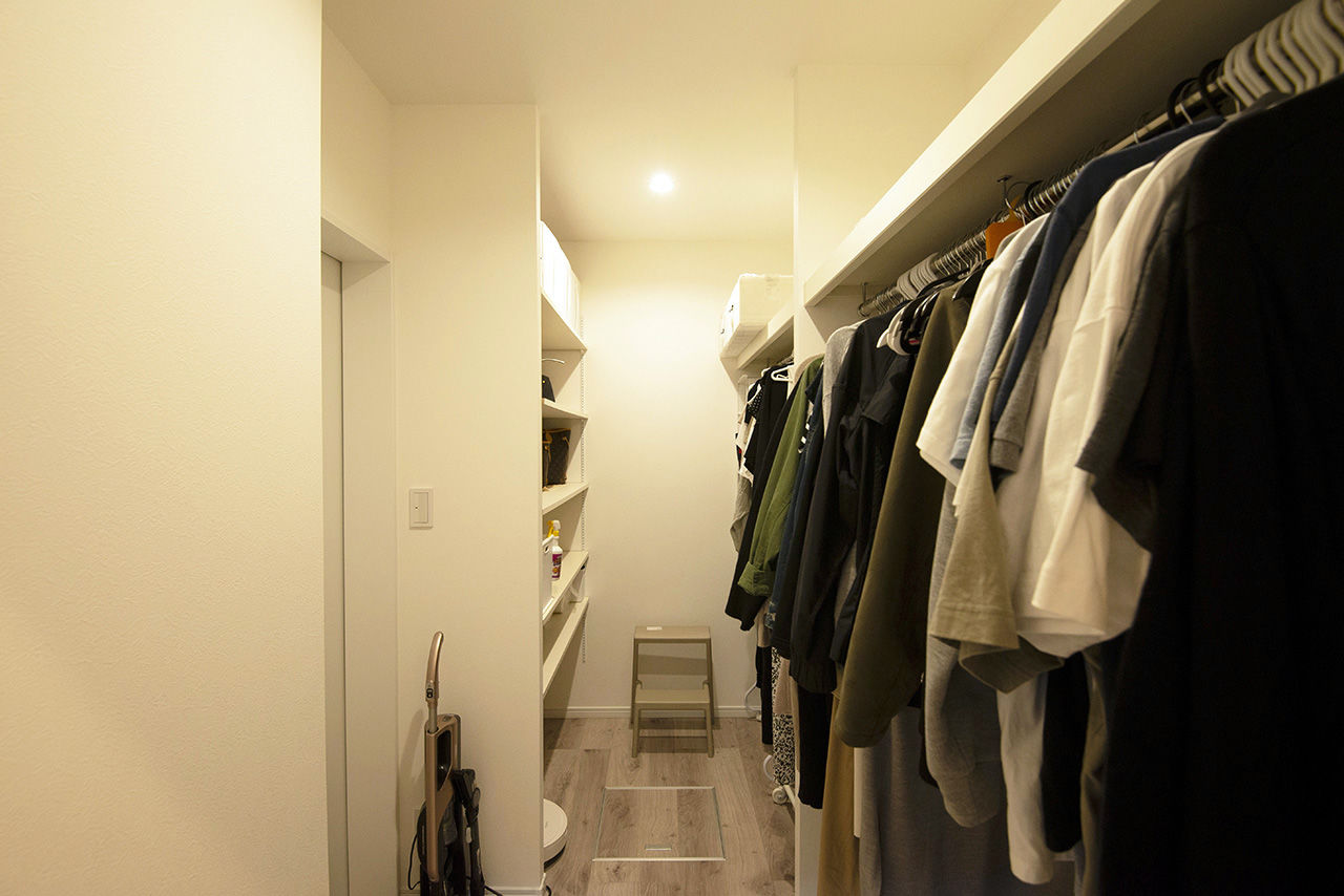 あおぞらホーム 【奈良県/3000万円台/間取り図】黒壁×杉板のコントラストがカッコいい、ビルトインガレージのある家の建築実例画像8