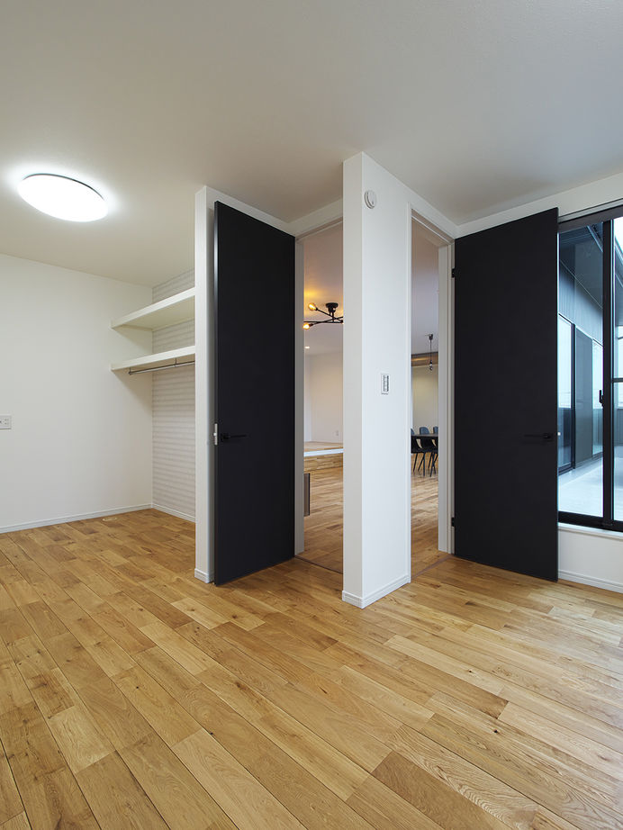 あおぞらホーム 【奈良県/3000万円台/間取り図】黒壁×杉板のコントラストがカッコいい、ビルトインガレージのある家の建築実例画像10