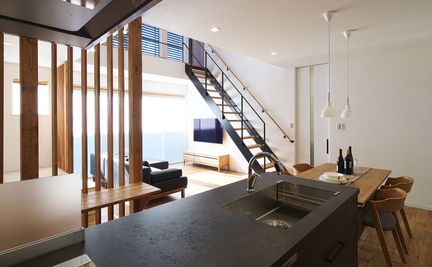 あおぞらホーム 【天理市/3000万円台/間取り図あり】吹き抜けを見上げると「あおぞら」が見える、陽だまりリビングのある家の建築実例画像7