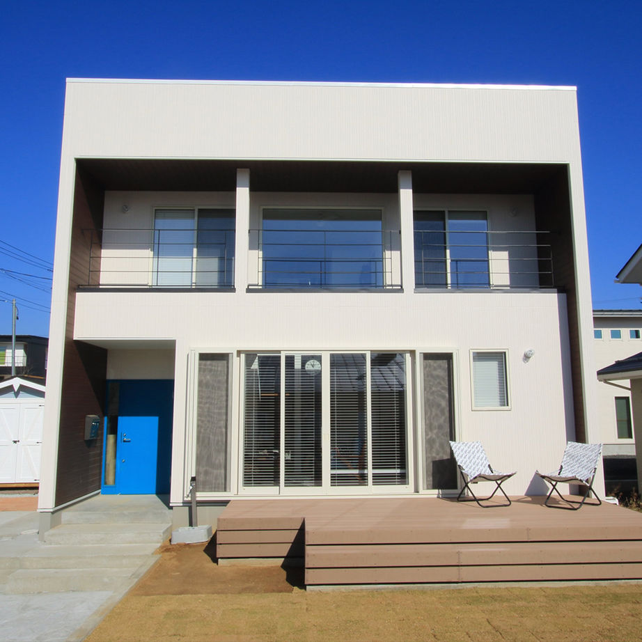 デワホーム 【山形市/2000万円台前半/3LDK/間取り図有/バルコニー/アウトドア】あたたかな木目を活かしたハンサムな家の建築実例画像1