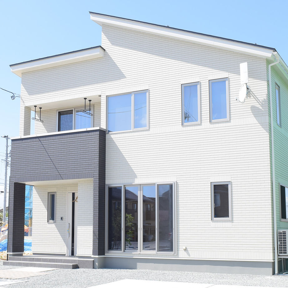 デワホーム 【寒河江市／2000万円台前半／3LDK／間取り図有／収納充実】メリハリのある北欧テイストの家の建築実例画像1