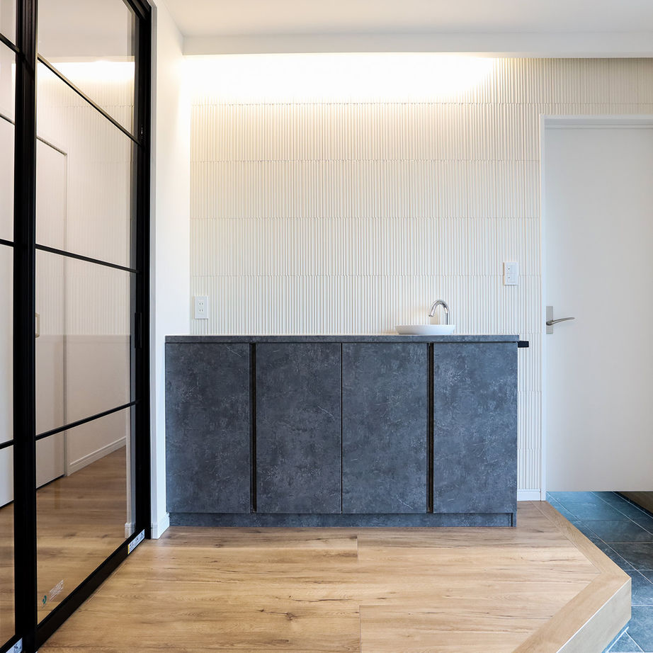 デワホーム 【天童市／2000万円台後半／4LDK／】2階リビング（インナーバルコニー付）×ビルトインガレージのある家の建築実例画像3