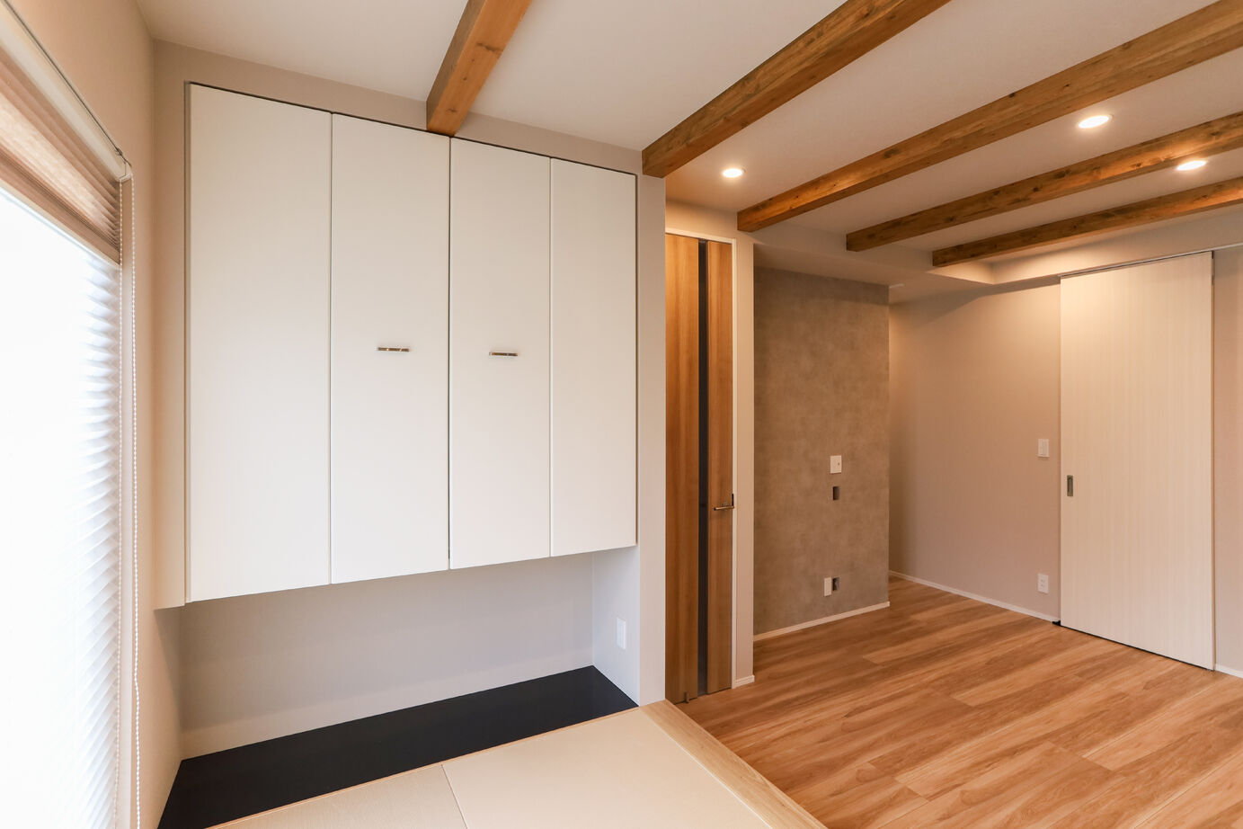 デワホーム 【収納充実】小上がりの畳スペースがお気に入り。おしゃれな木質感があたたかみを感じるお家の建築実例画像4