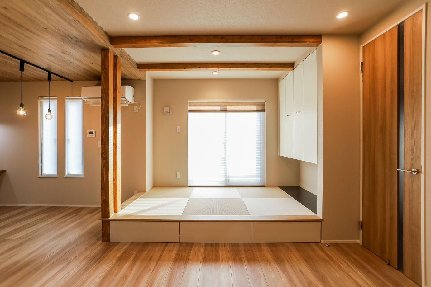 デワホーム 【収納充実】小上がりの畳スペースがお気に入り。おしゃれな木質感があたたかみを感じるお家の建築実例画像5