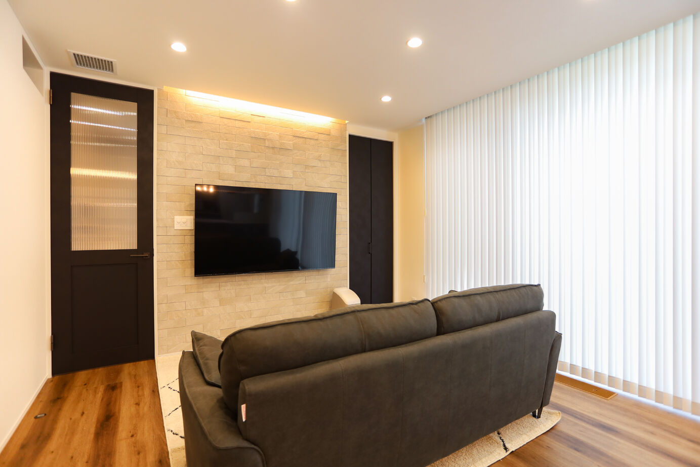 デワホーム 考え抜かれた無駄のない間取り。シンプルで都会的な高性能住宅の建築実例画像6