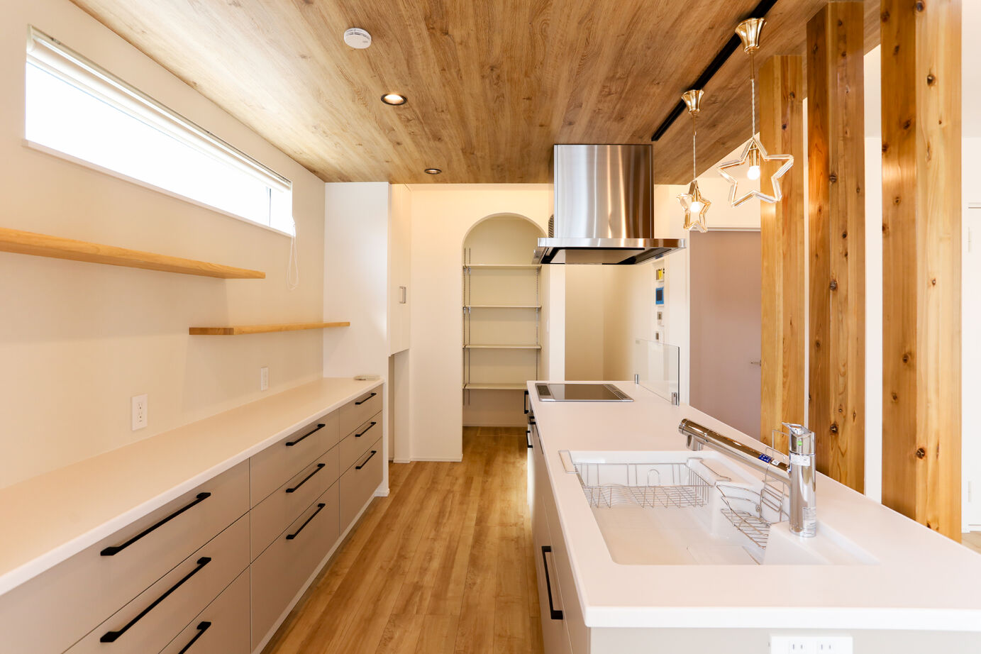 デワホーム 【全館空調】小上がりの畳スペースが居心地最高。明るくて開放的な2階リビングのお家の建築実例画像4