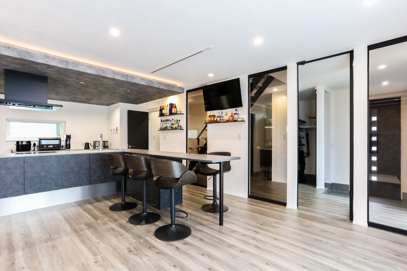 デワホーム 【大空間のLDK/全館空調/回遊動線】快適さも・便利さも・おしゃれさも詰め込んだ、ジャパンディなお家の建築実例画像2