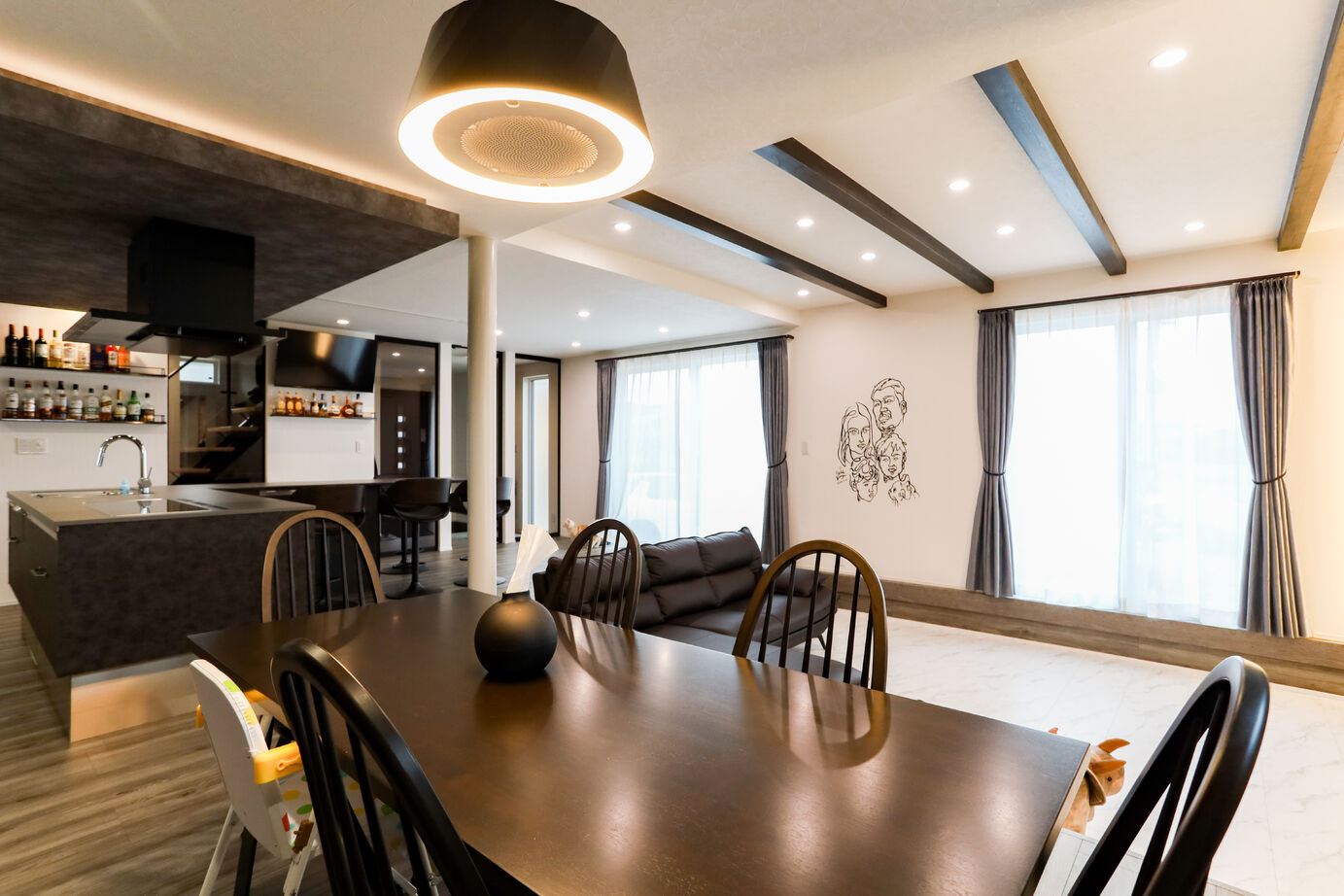 デワホーム 【大空間のLDK/全館空調/回遊動線】快適さも・便利さも・おしゃれさも詰め込んだ、ジャパンディなお家の建築実例画像3