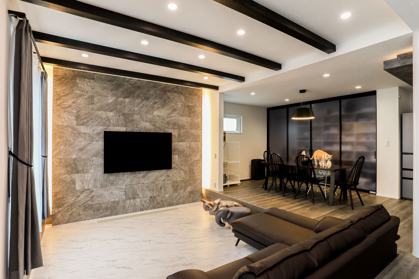 デワホーム 【大空間のLDK/全館空調/回遊動線】快適さも・便利さも・おしゃれさも詰め込んだ、ジャパンディなお家の建築実例画像5