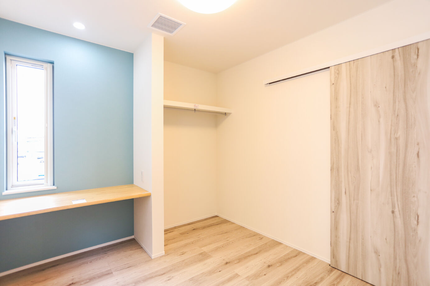 デワホーム 【ペットと暮らす家】全館空調と大きな吹き抜けで空気が心地いい、のびのび暮らせる家の建築実例画像8