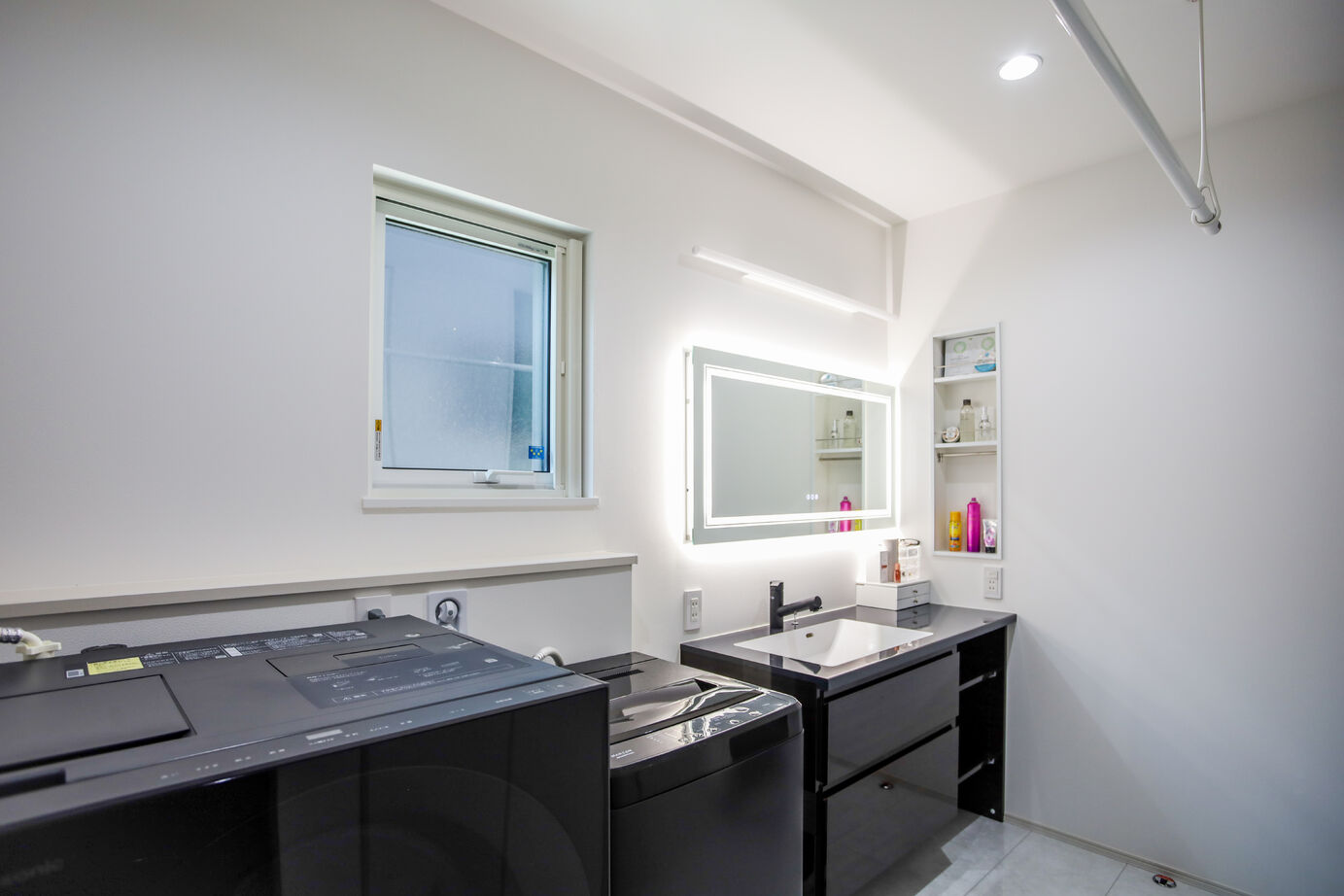 デワホーム 【大空間のLDK/高級感あふれるスタイリッシュなインテリア】上質な空間で何気ない日常も特別なものにの建築実例画像10