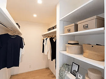 セセラの家 【西宮市/狭小地・17.7坪/アイランドキッチン/ランドリールーム/3階建】ビルトインガレージで土地有効利用の建築実例画像7